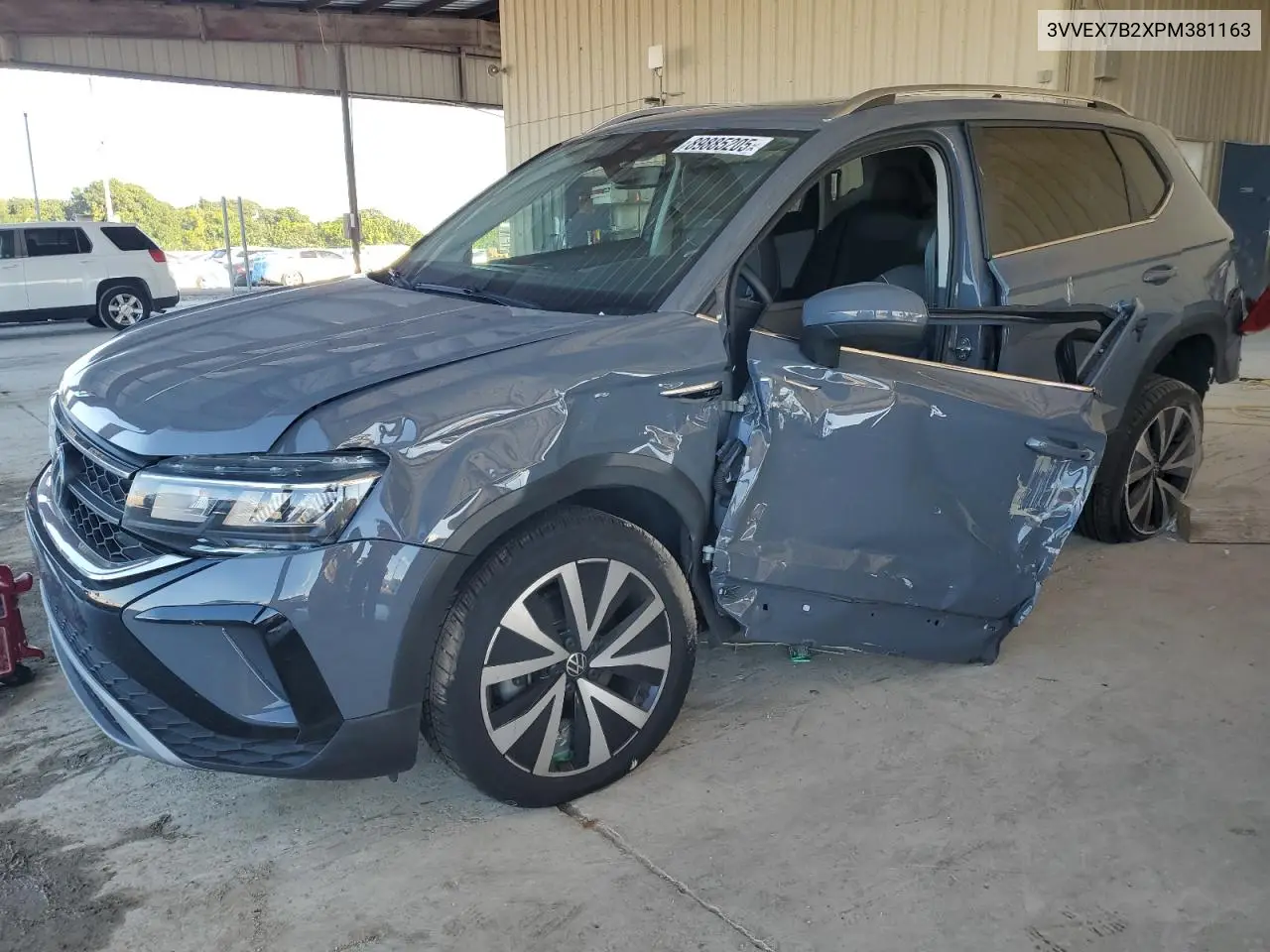 3VVEX7B2XPM381163 2023 Volkswagen Taos Se