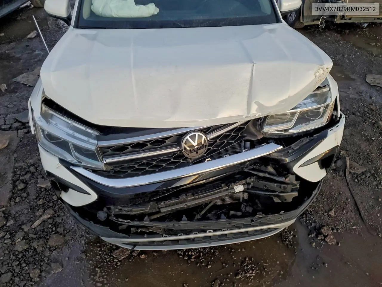 3VV4X7B29RM032512 2024 Volkswagen Taos Sel 4Motion