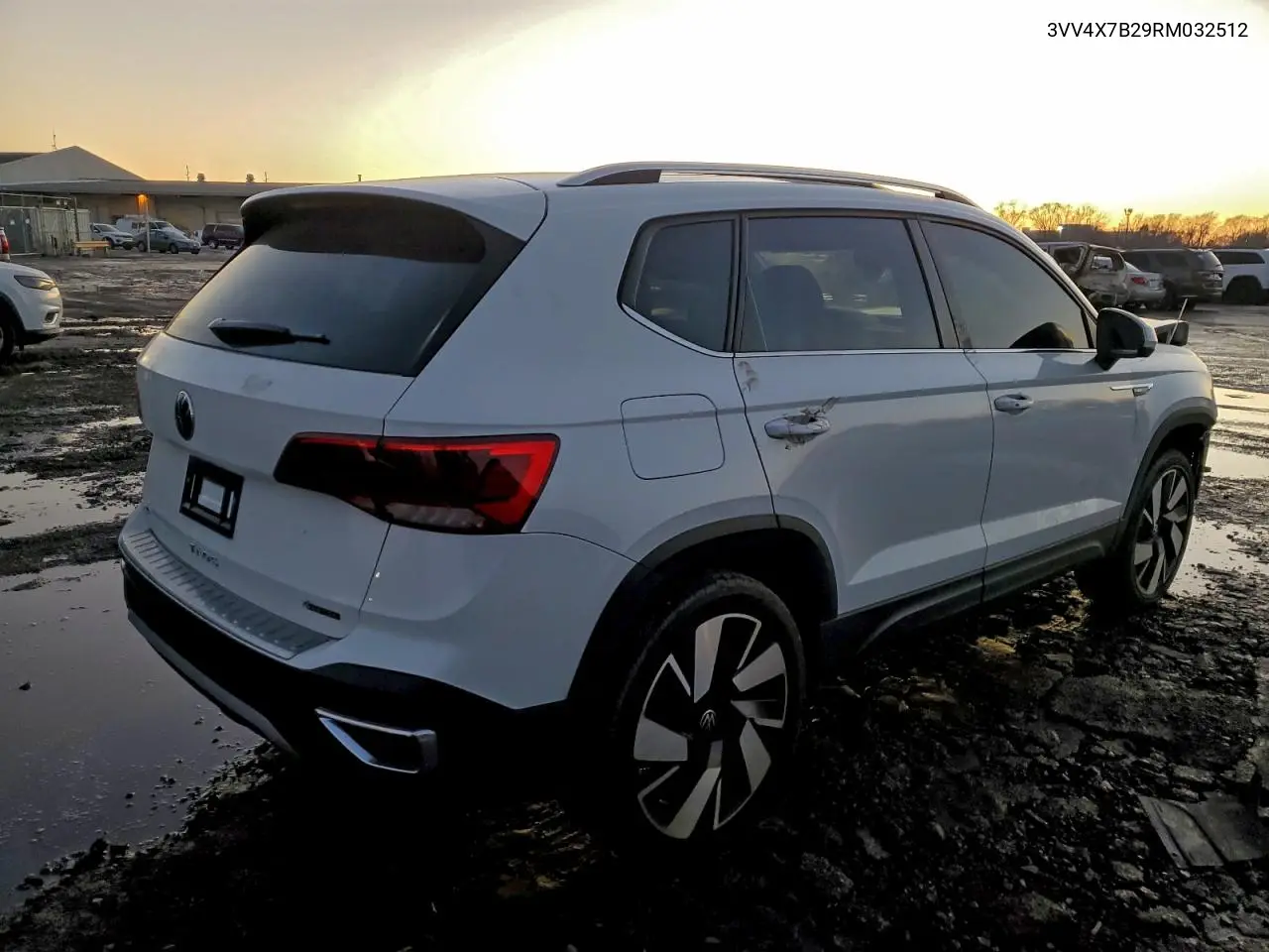 3VV4X7B29RM032512 2024 Volkswagen Taos Sel 4Motion