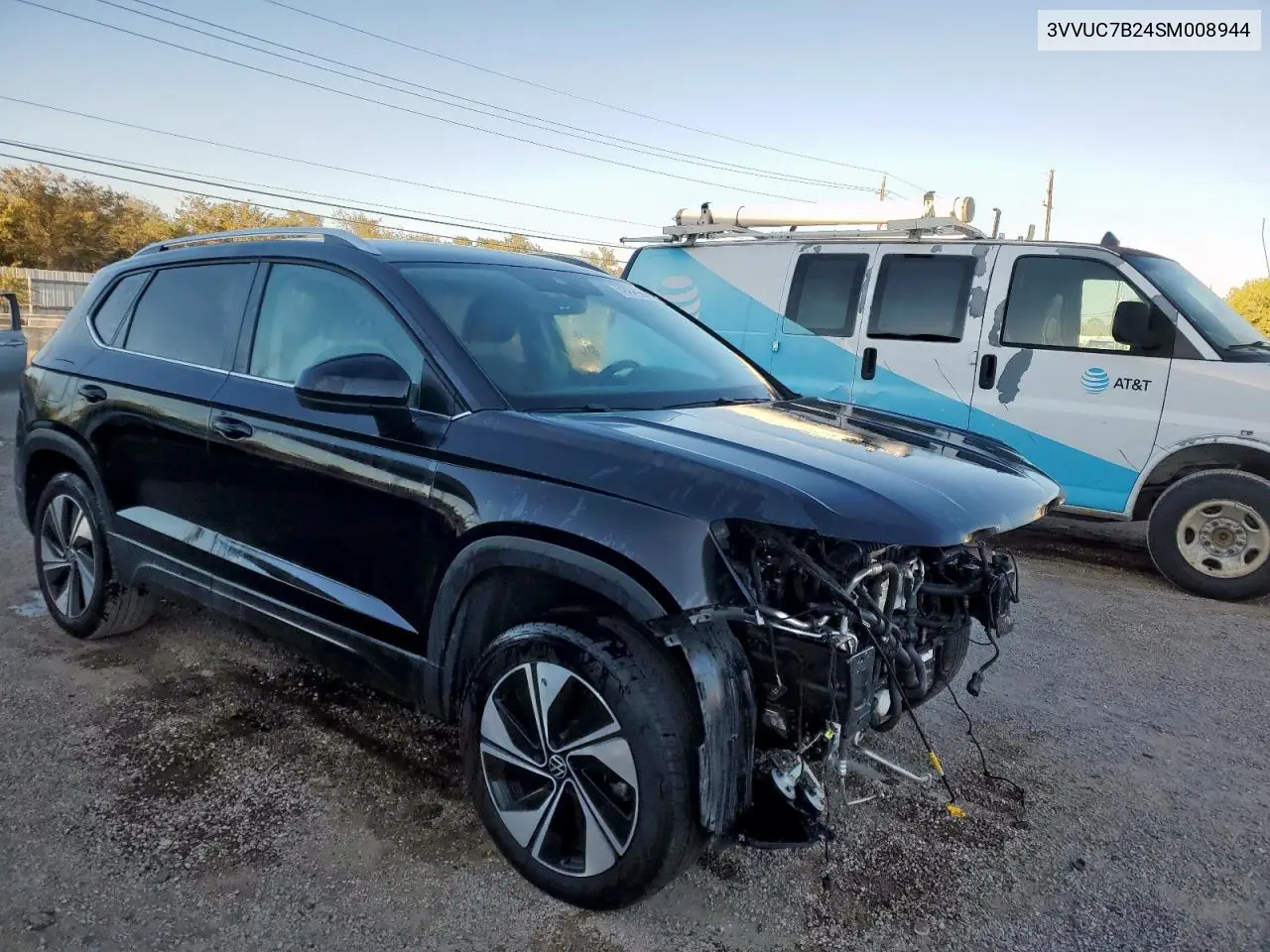3VVUC7B24SM008944 2025 Volkswagen Taos Se