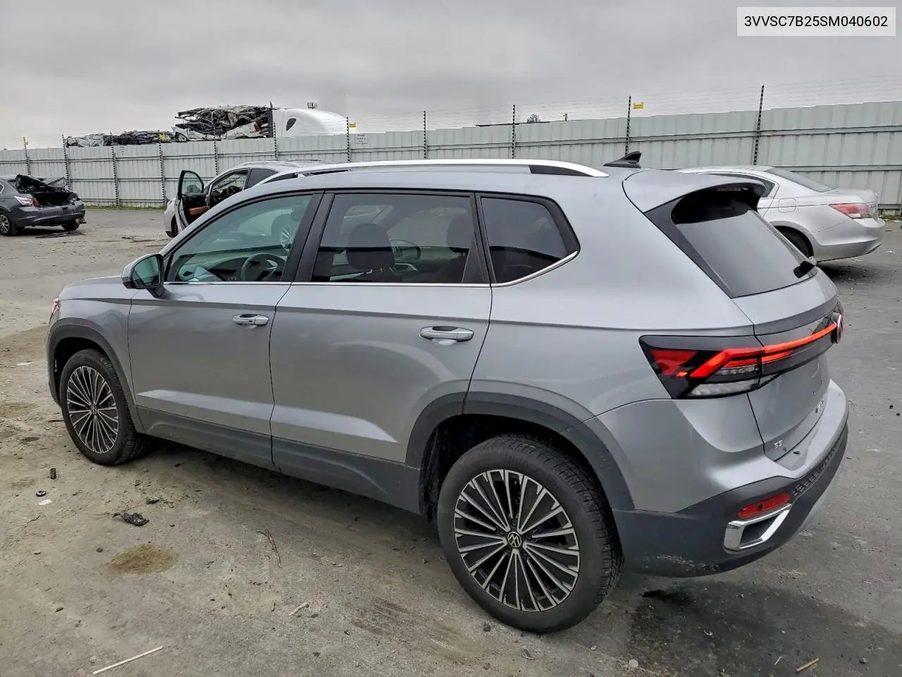 3VVSC7B25SM040602 2025 Volkswagen Taos Se