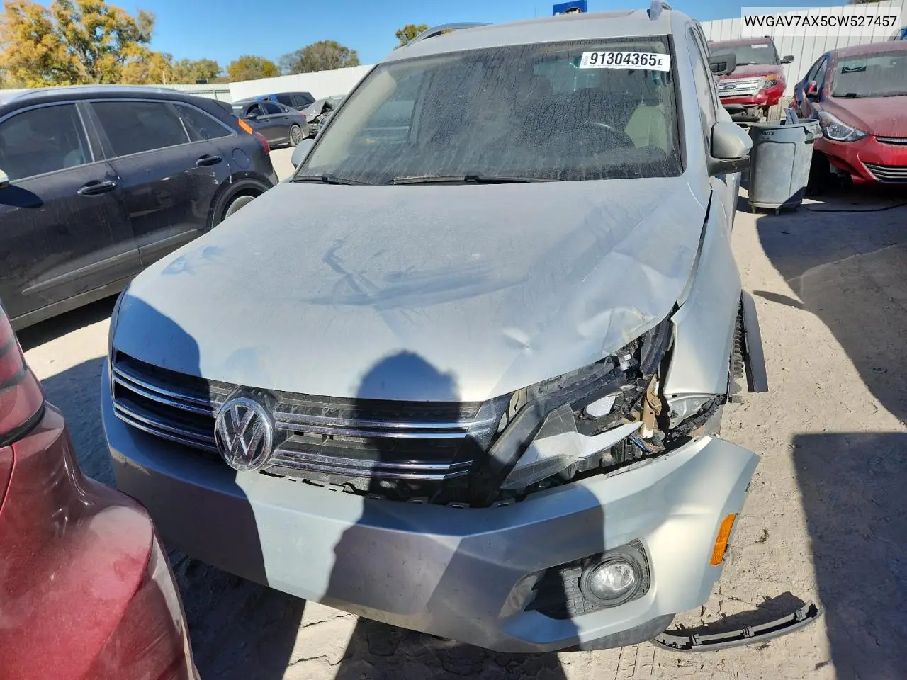 WVGAV7AX5CW527457 2012 Volkswagen Tiguan S