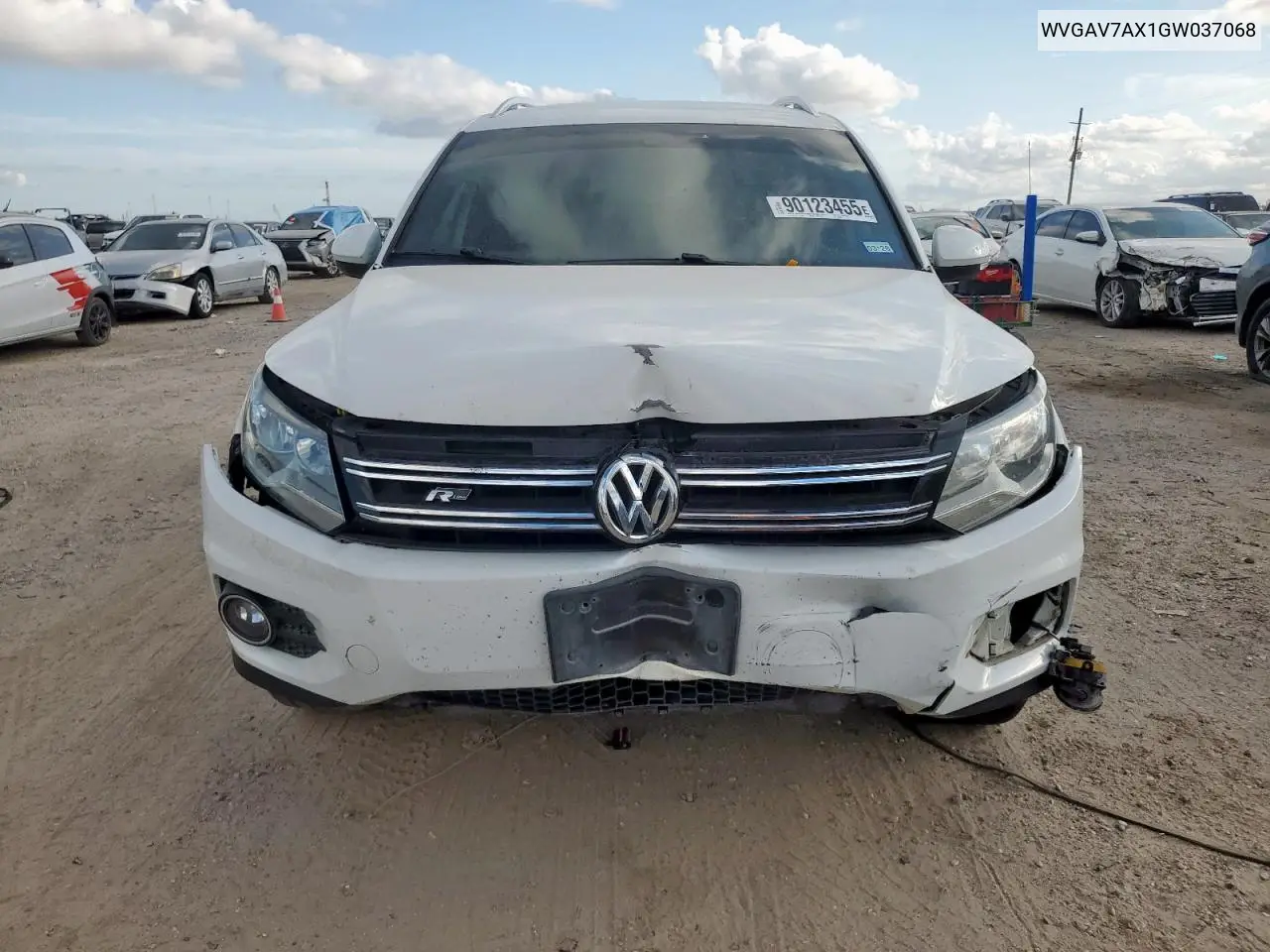 WVGAV7AX1GW037068 2016 Volkswagen Tiguan S