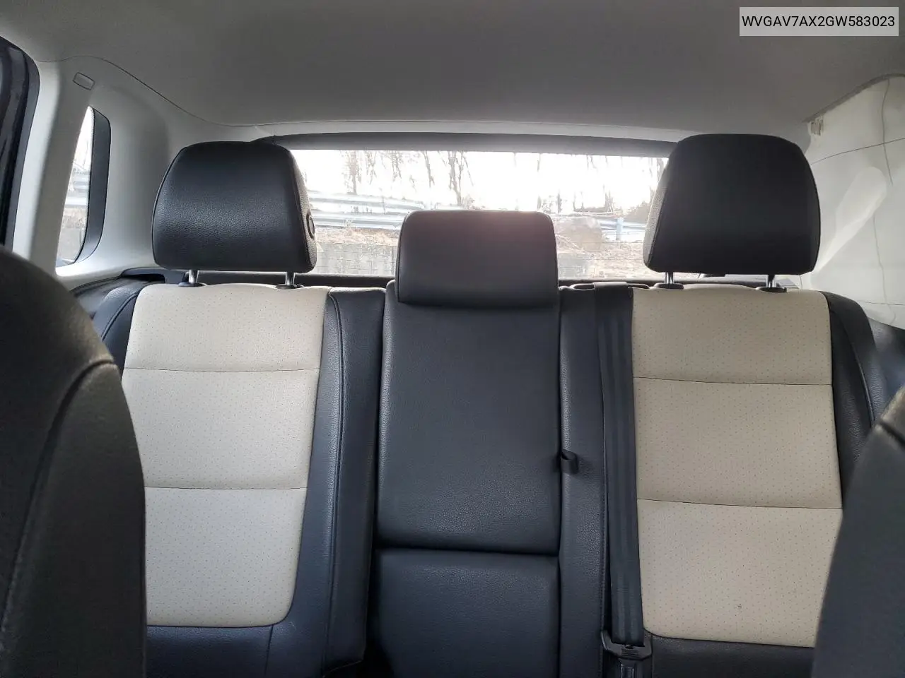 WVGAV7AX2GW583023 2016 Volkswagen Tiguan S