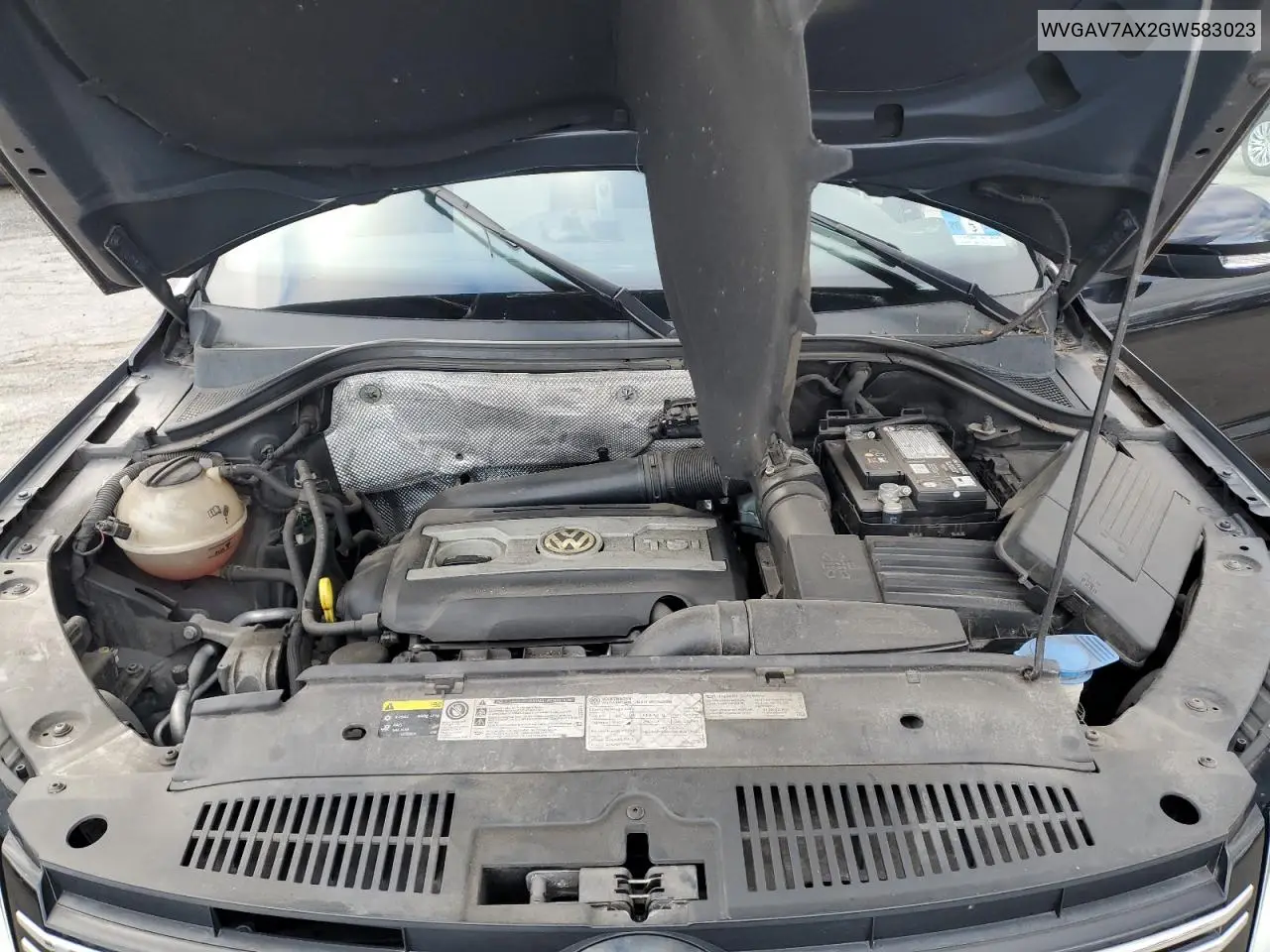 WVGAV7AX2GW583023 2016 Volkswagen Tiguan S