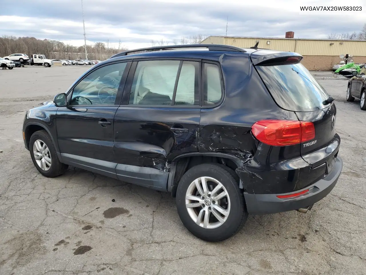 WVGAV7AX2GW583023 2016 Volkswagen Tiguan S