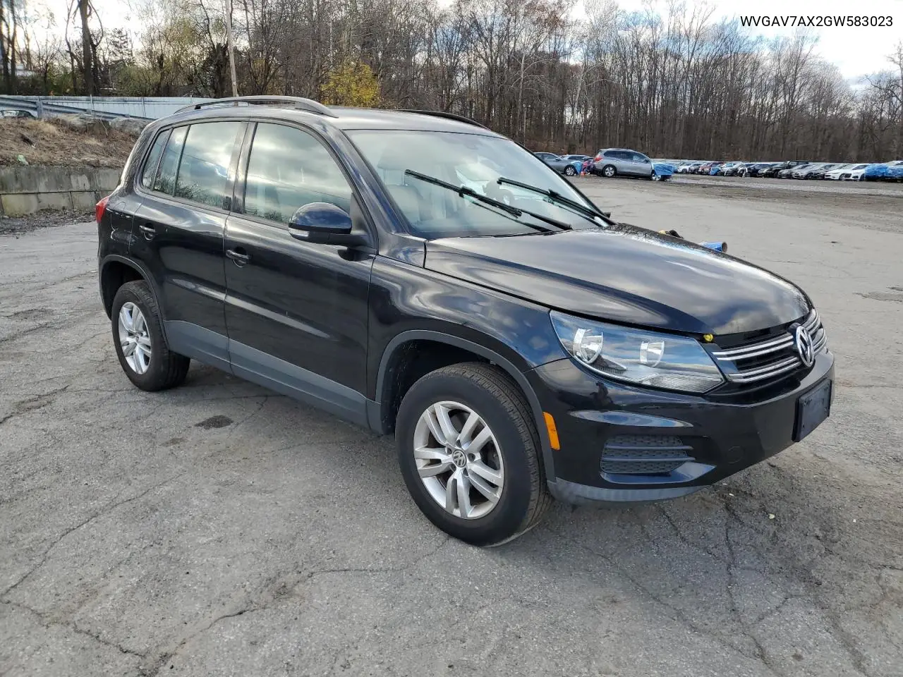 WVGAV7AX2GW583023 2016 Volkswagen Tiguan S