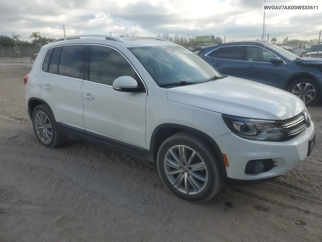 WVGAV7AX0GW533611 2016 Volkswagen Tiguan S
