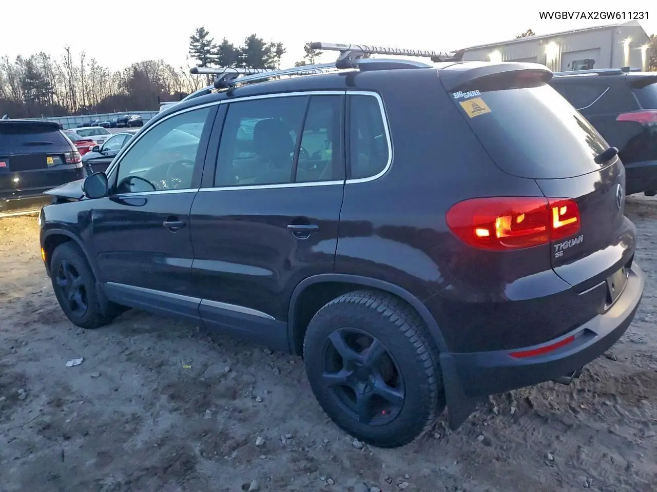 WVGBV7AX2GW611231 2016 Volkswagen Tiguan S