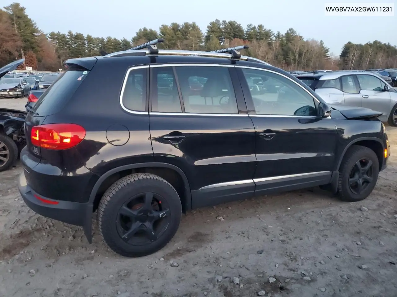 WVGBV7AX2GW611231 2016 Volkswagen Tiguan S