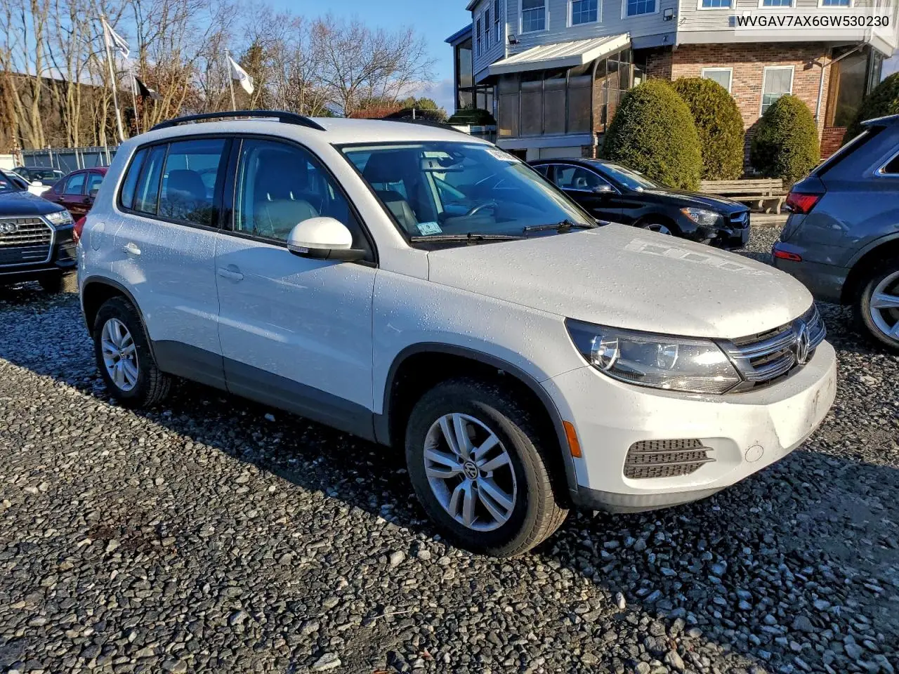 WVGAV7AX6GW530230 2016 Volkswagen Tiguan S