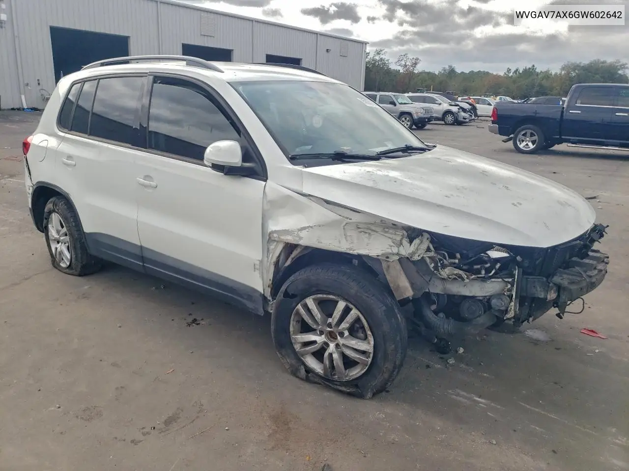 WVGAV7AX6GW602642 2016 Volkswagen Tiguan S