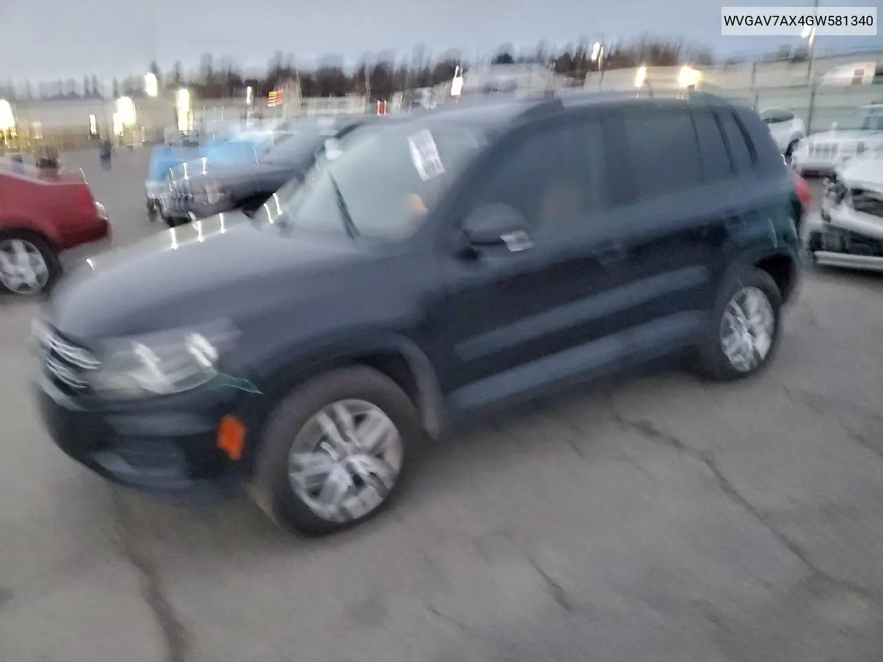 WVGAV7AX4GW581340 2016 Volkswagen Tiguan S