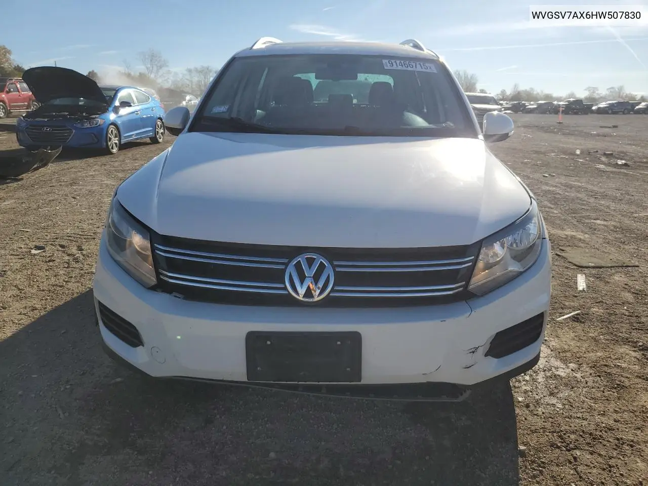 WVGSV7AX6HW507830 2017 Volkswagen Tiguan Wolfsburg