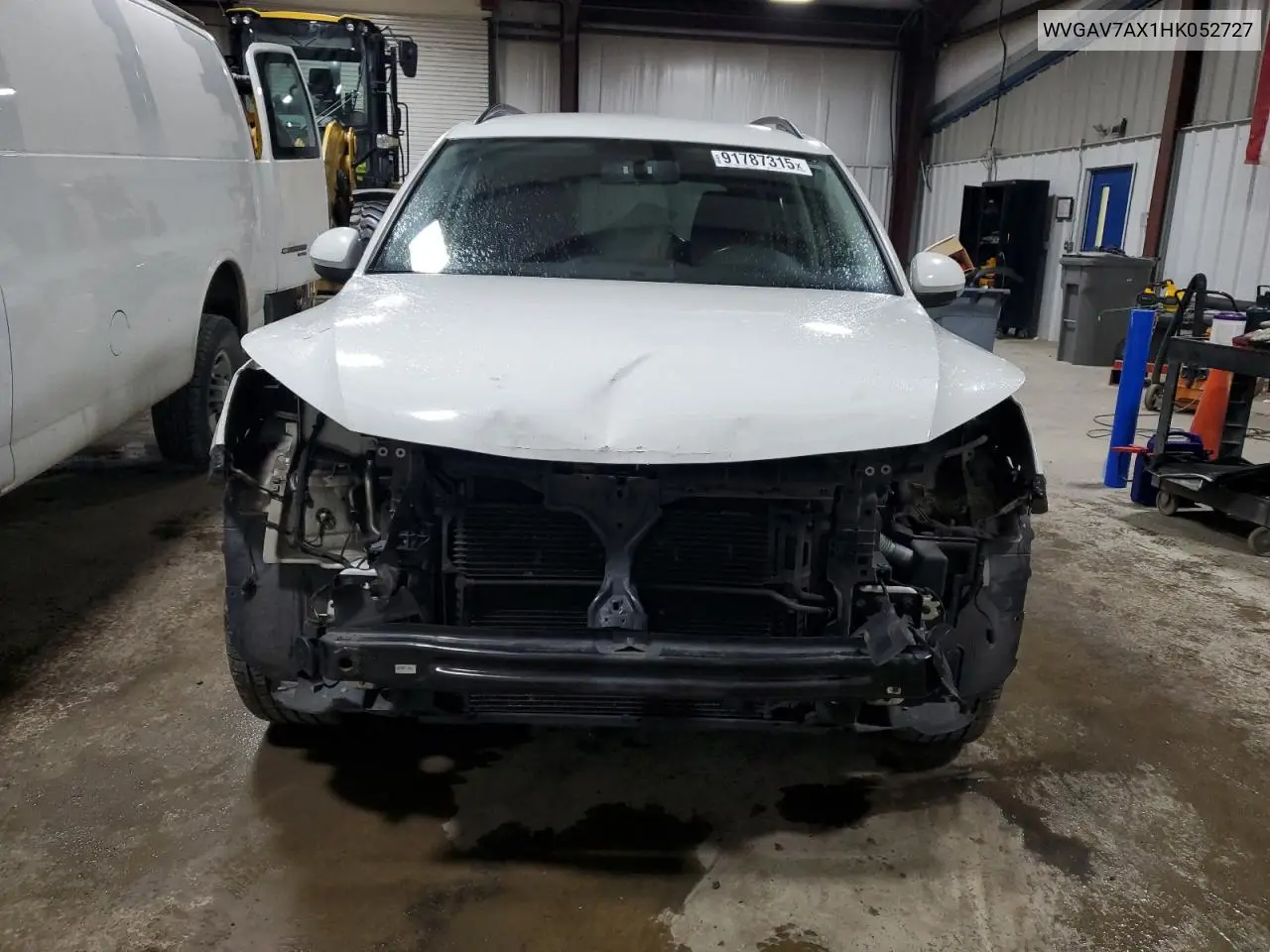 WVGAV7AX1HK052727 2017 Volkswagen Tiguan S
