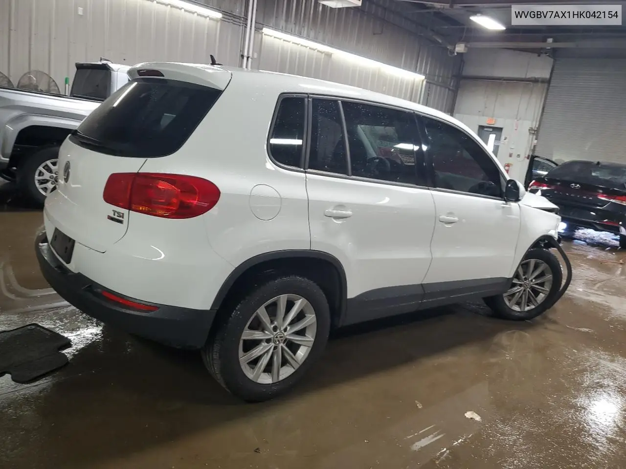 WVGBV7AX1HK042154 2017 Volkswagen Tiguan S