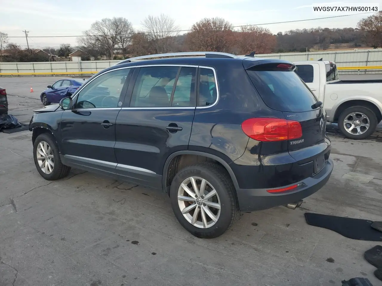 WVGSV7AX7HW500143 2017 Volkswagen Tiguan Wolfsburg
