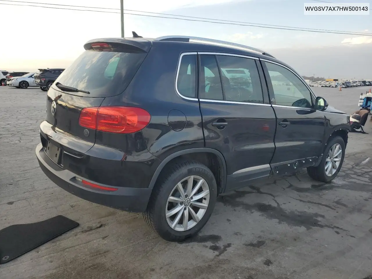 WVGSV7AX7HW500143 2017 Volkswagen Tiguan Wolfsburg