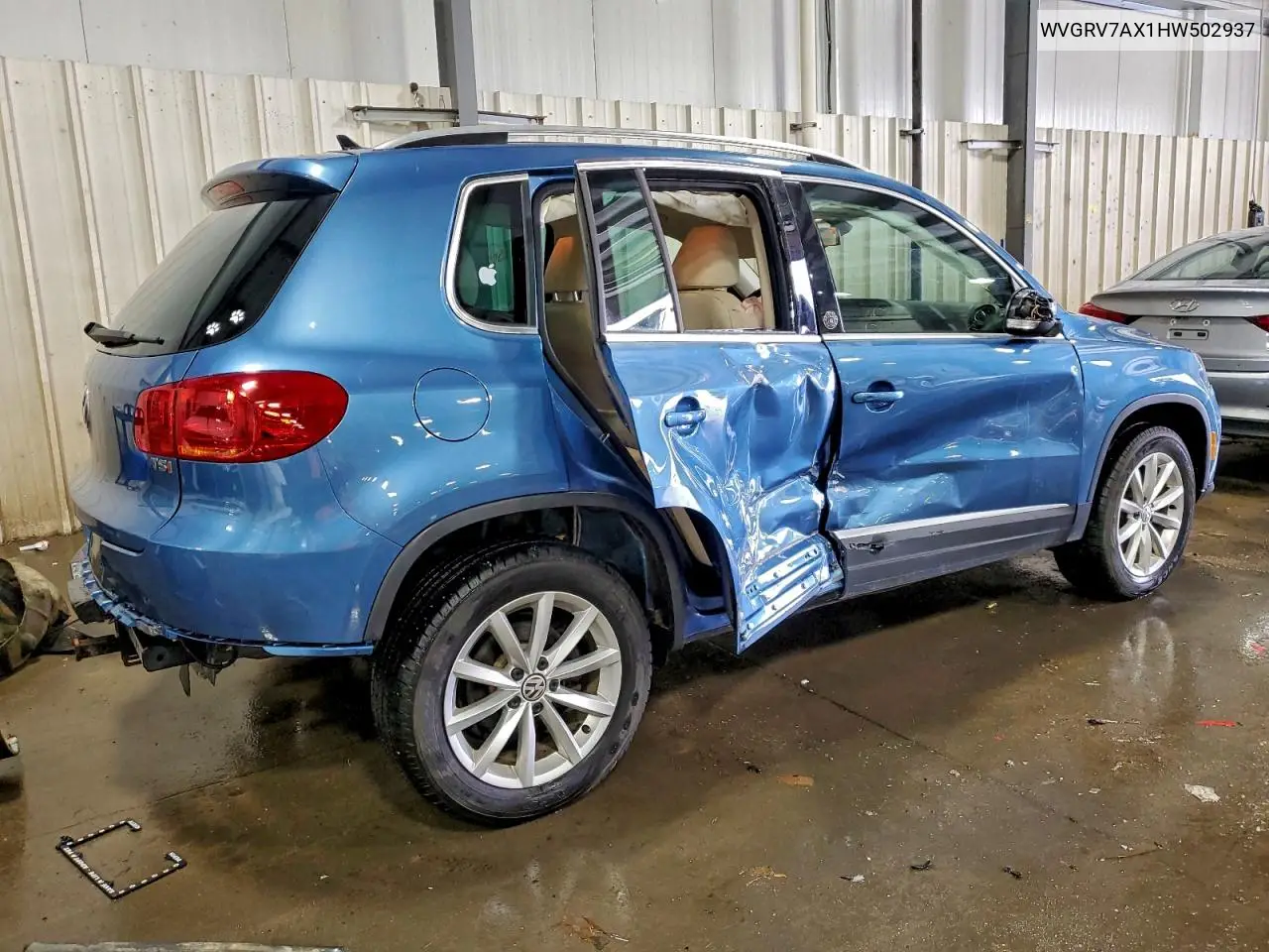 WVGRV7AX1HW502937 2017 Volkswagen Tiguan Wolfsburg