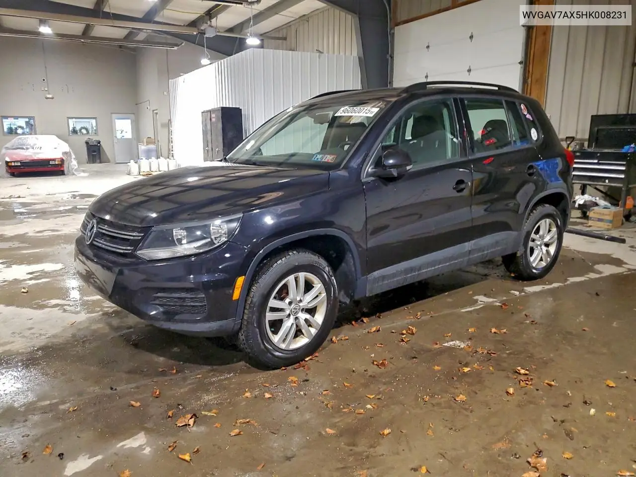 WVGAV7AX5HK008231 2017 Volkswagen Tiguan S
