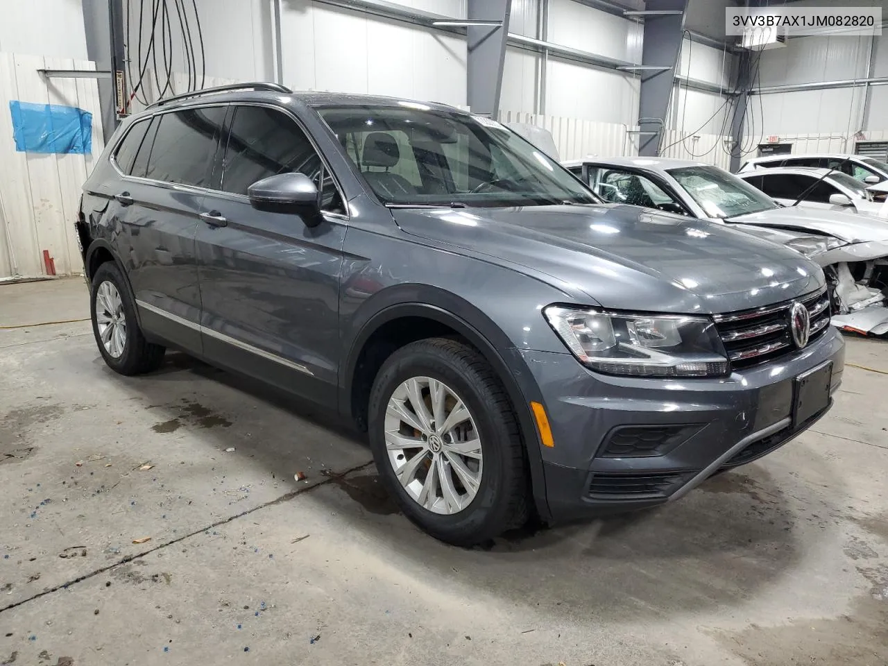 3VV3B7AX1JM082820 2018 Volkswagen Tiguan Se