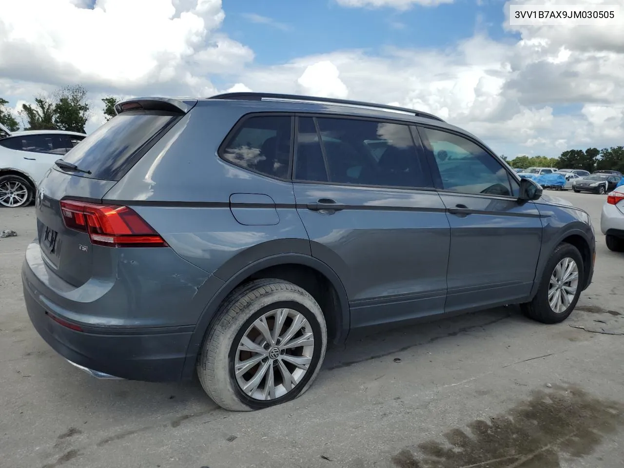 3VV1B7AX9JM030505 2018 Volkswagen Tiguan S