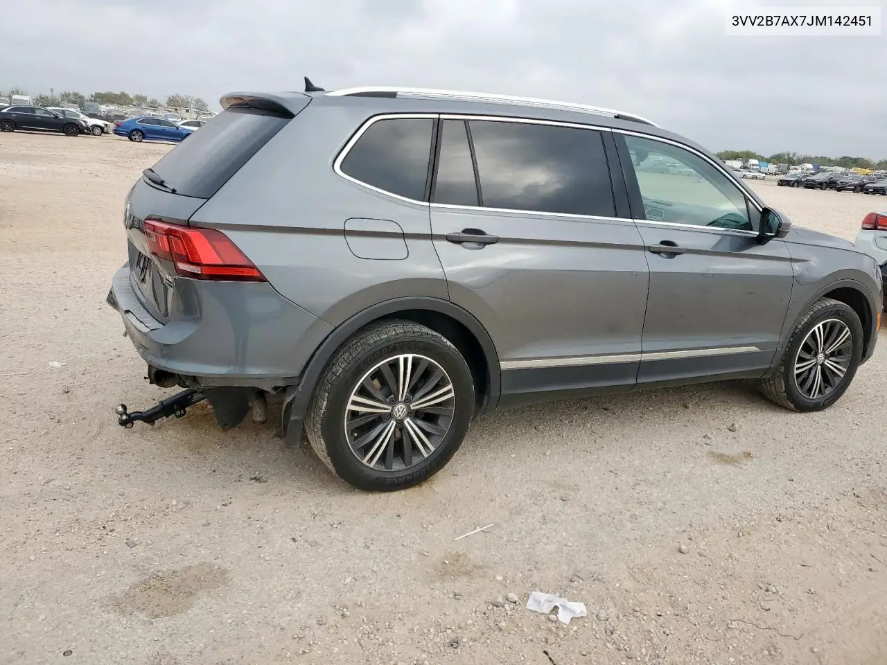 3VV2B7AX7JM142451 2018 Volkswagen Tiguan Se