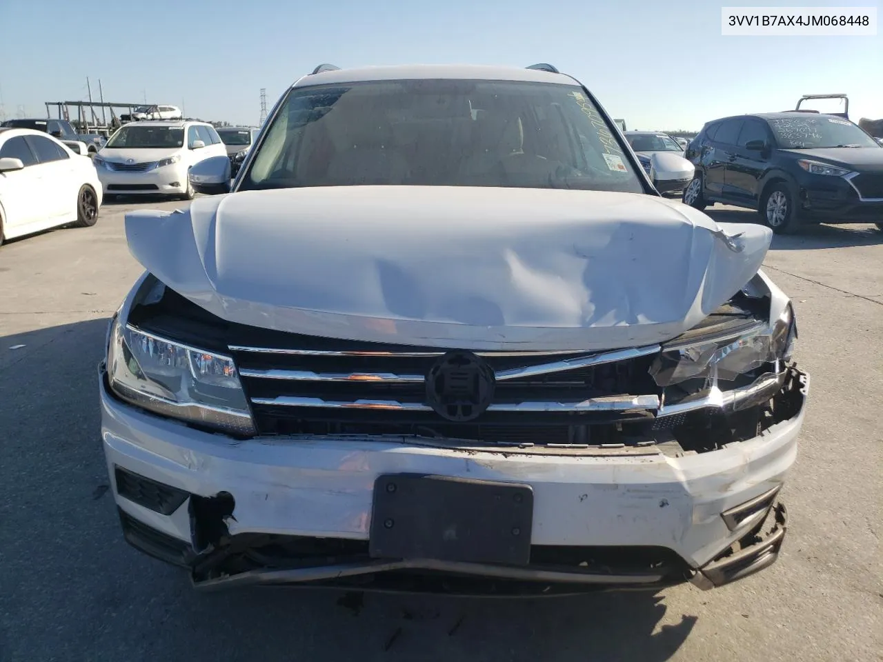 3VV1B7AX4JM068448 2018 Volkswagen Tiguan S