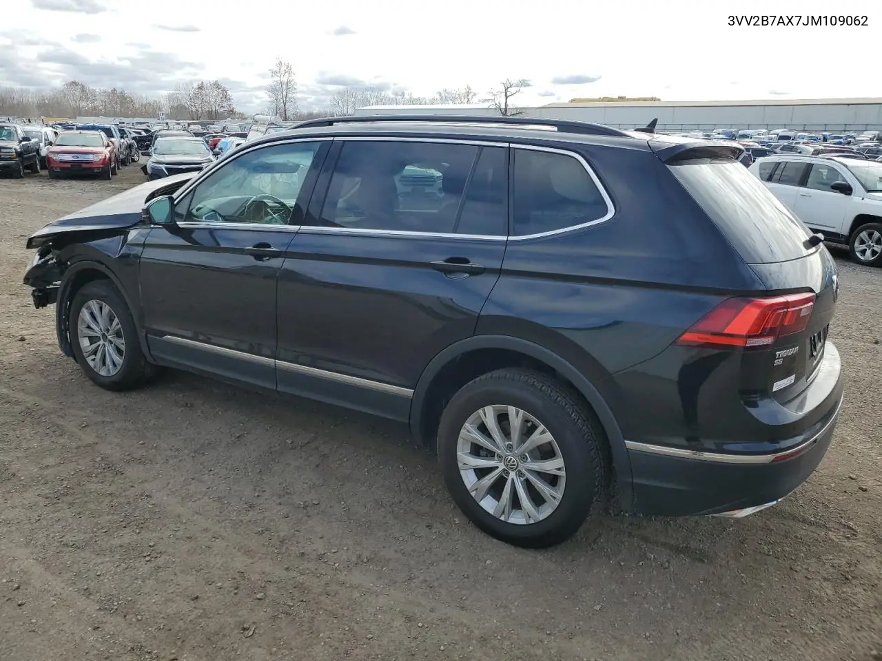 3VV2B7AX7JM109062 2018 Volkswagen Tiguan Se