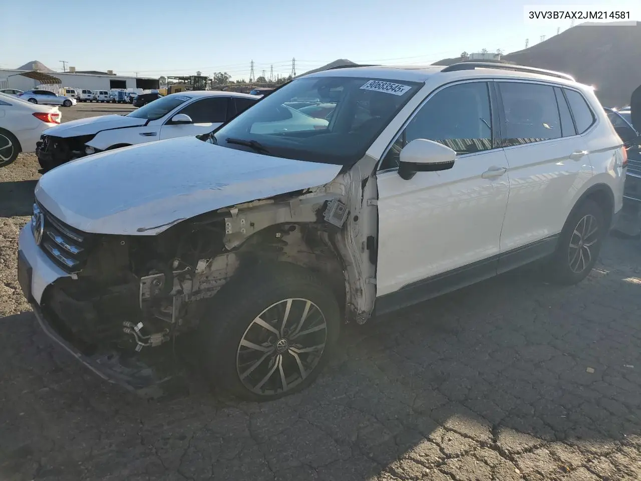 3VV3B7AX2JM214581 2018 Volkswagen Tiguan Se