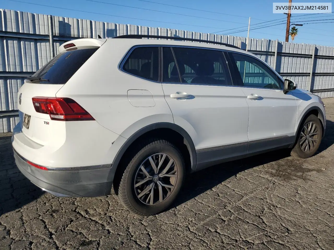 3VV3B7AX2JM214581 2018 Volkswagen Tiguan Se