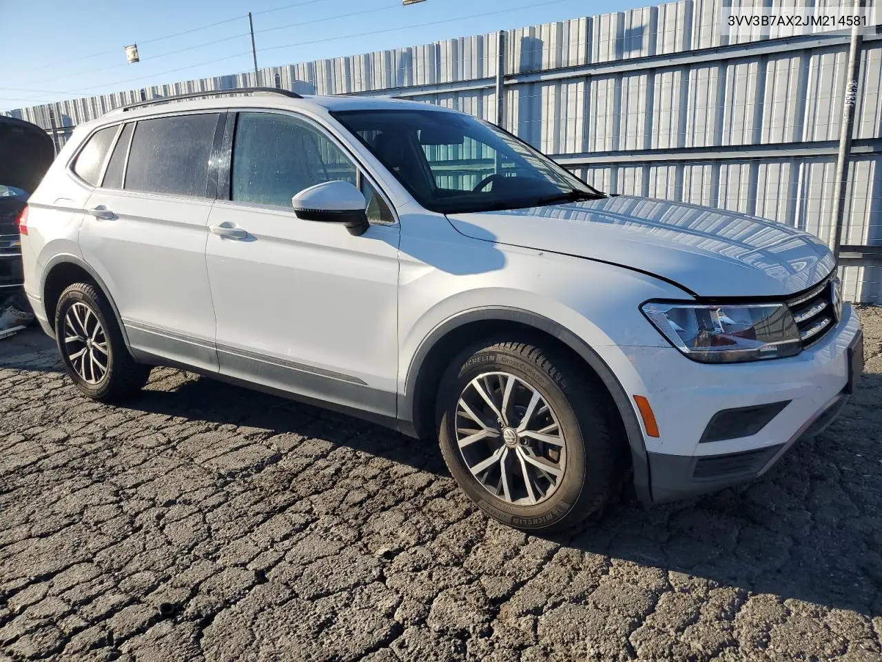 3VV3B7AX2JM214581 2018 Volkswagen Tiguan Se