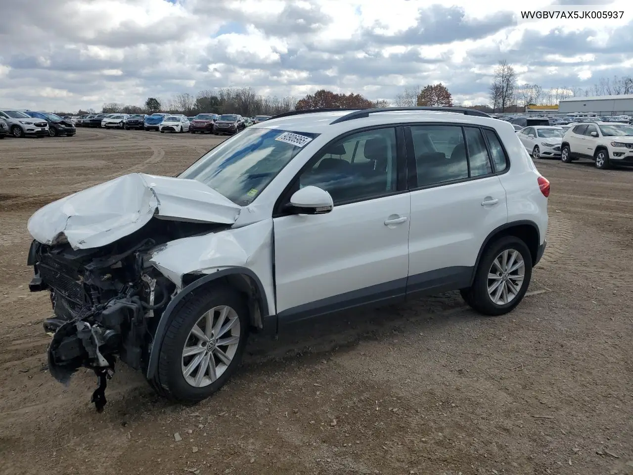 WVGBV7AX5JK005937 2018 Volkswagen Tiguan Limited