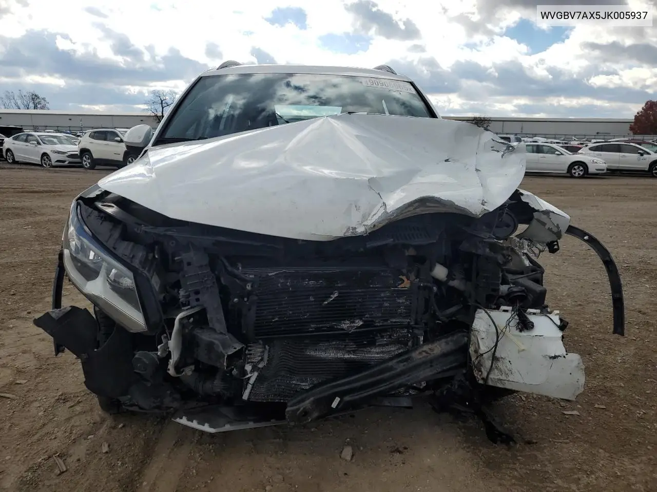 WVGBV7AX5JK005937 2018 Volkswagen Tiguan Limited