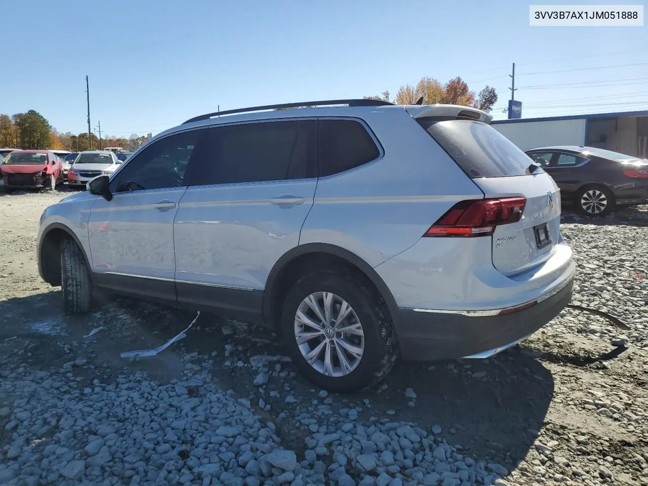 3VV3B7AX1JM051888 2018 Volkswagen Tiguan Se