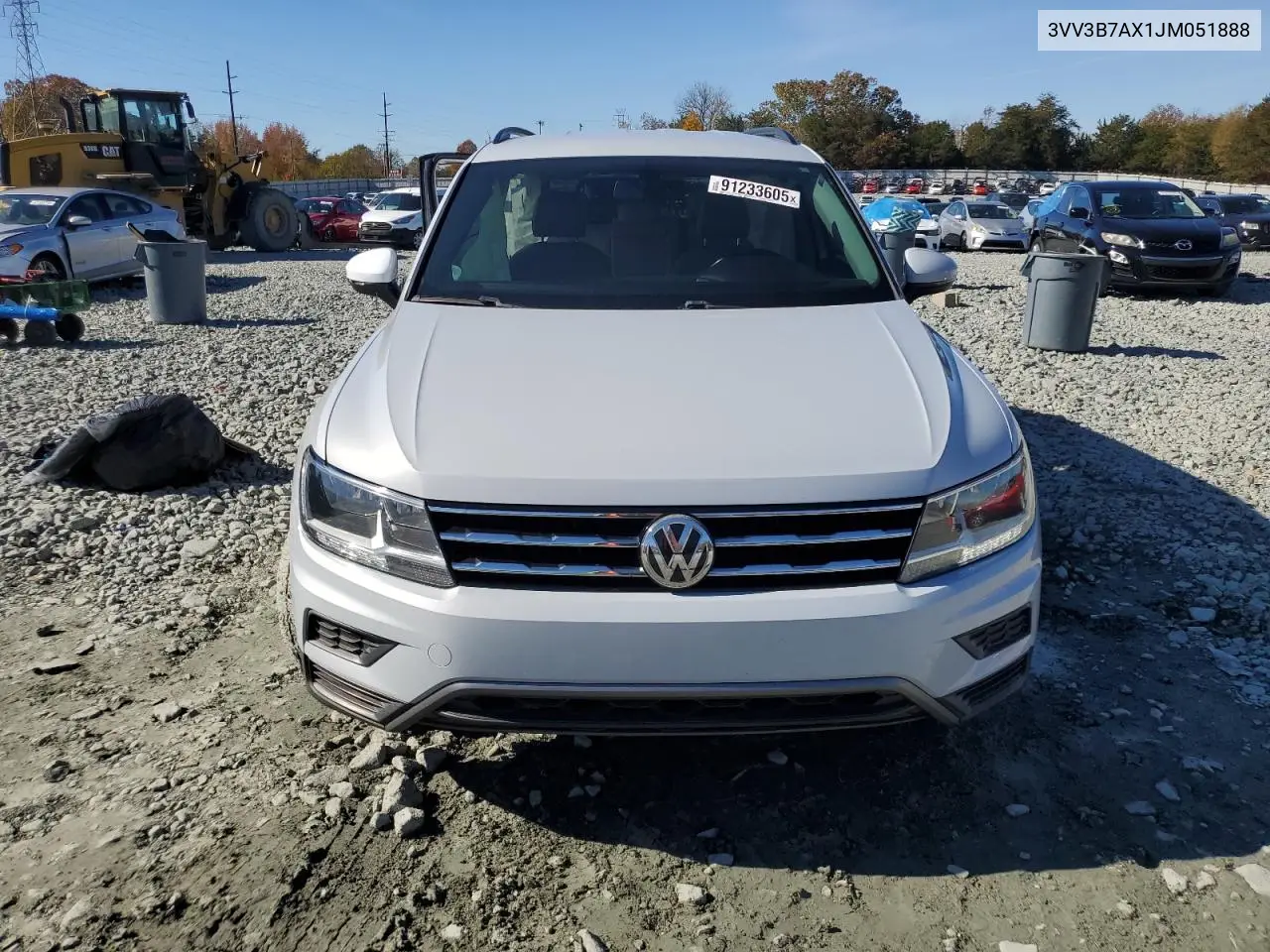 3VV3B7AX1JM051888 2018 Volkswagen Tiguan Se