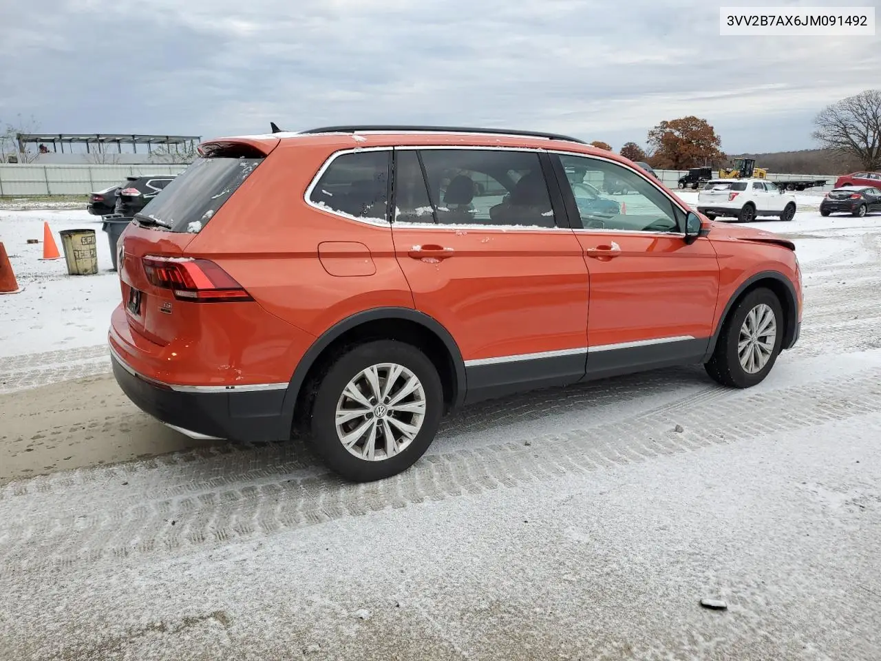 3VV2B7AX6JM091492 2018 Volkswagen Tiguan Se
