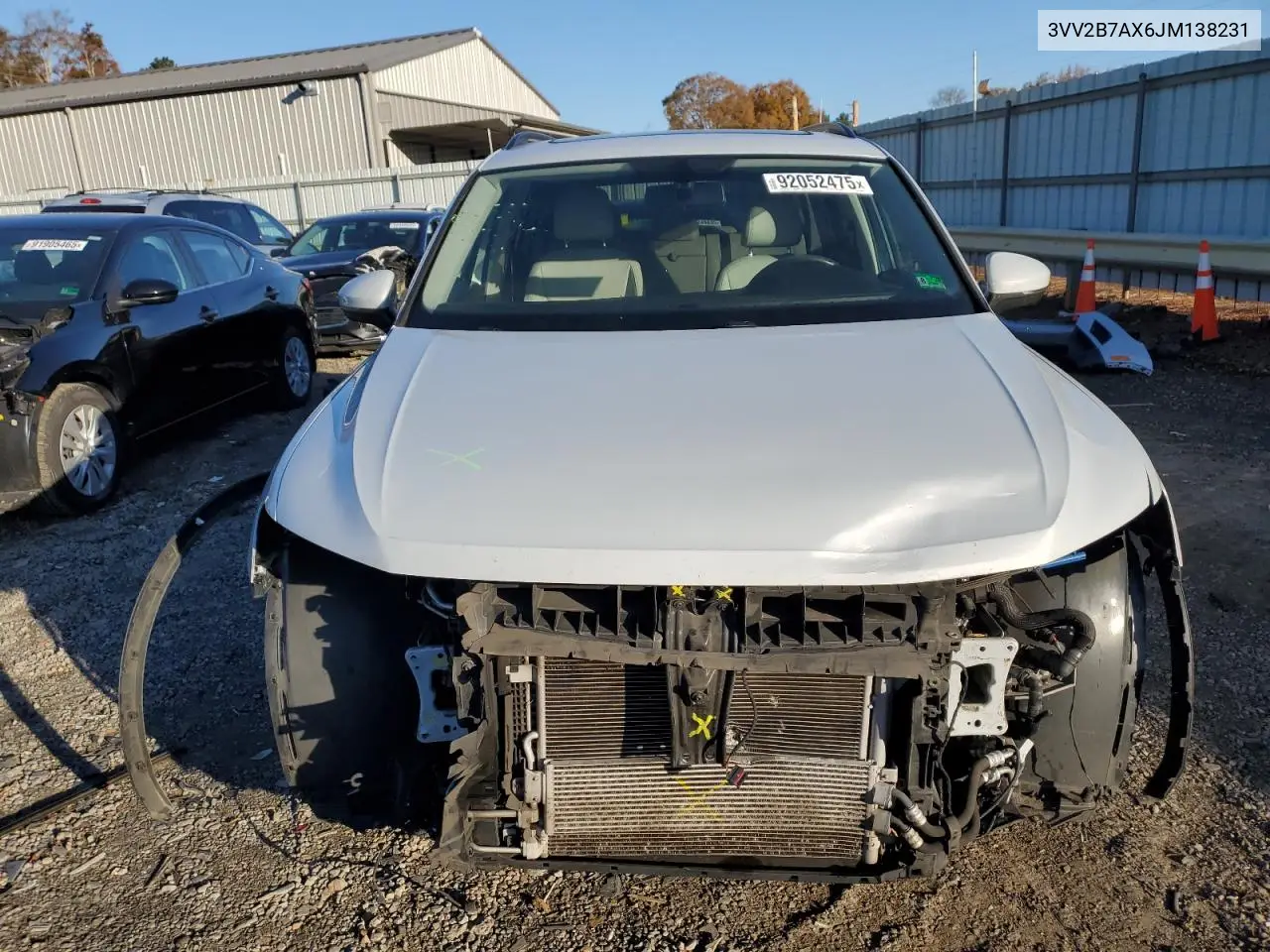 3VV2B7AX6JM138231 2018 Volkswagen Tiguan Se