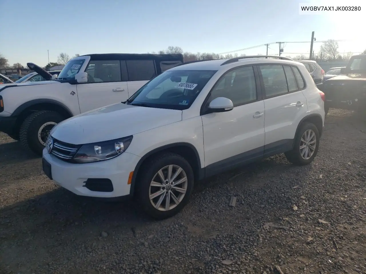 WVGBV7AX1JK003280 2018 Volkswagen Tiguan Limited