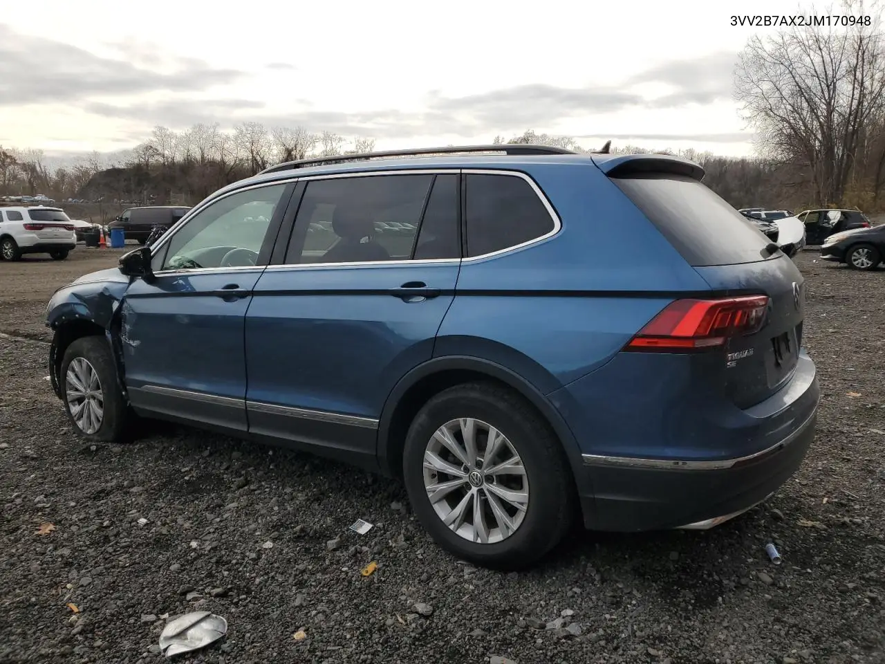 3VV2B7AX2JM170948 2018 Volkswagen Tiguan Se