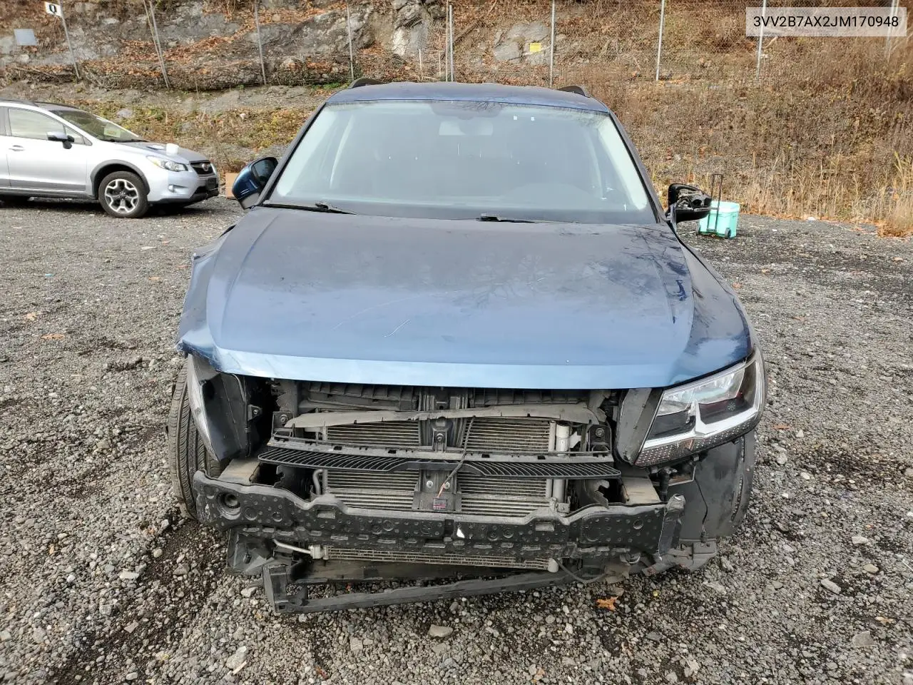 3VV2B7AX2JM170948 2018 Volkswagen Tiguan Se