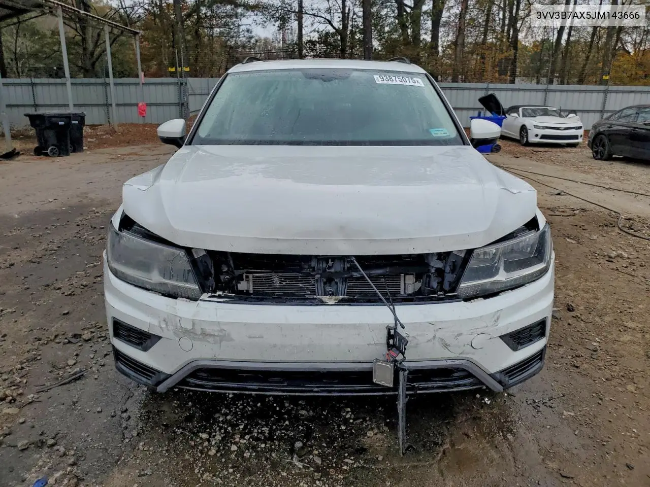 3VV3B7AX5JM143666 2018 Volkswagen Tiguan Se