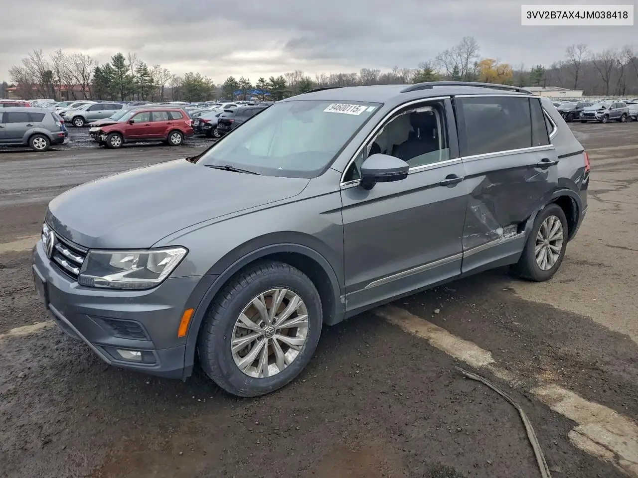 3VV2B7AX4JM038418 2018 Volkswagen Tiguan Se
