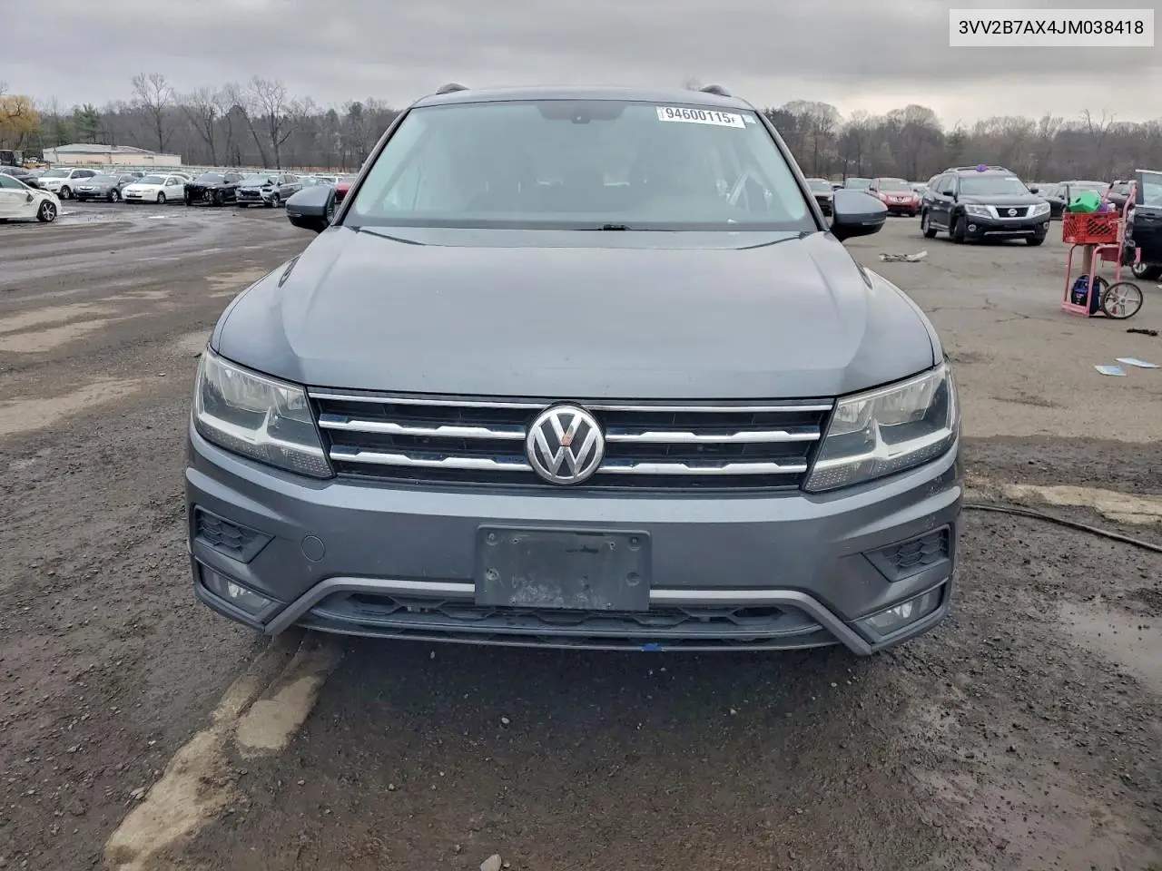 3VV2B7AX4JM038418 2018 Volkswagen Tiguan Se