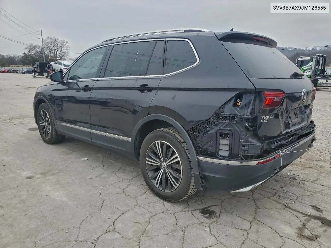 3VV3B7AX9JM128555 2018 Volkswagen Tiguan Se