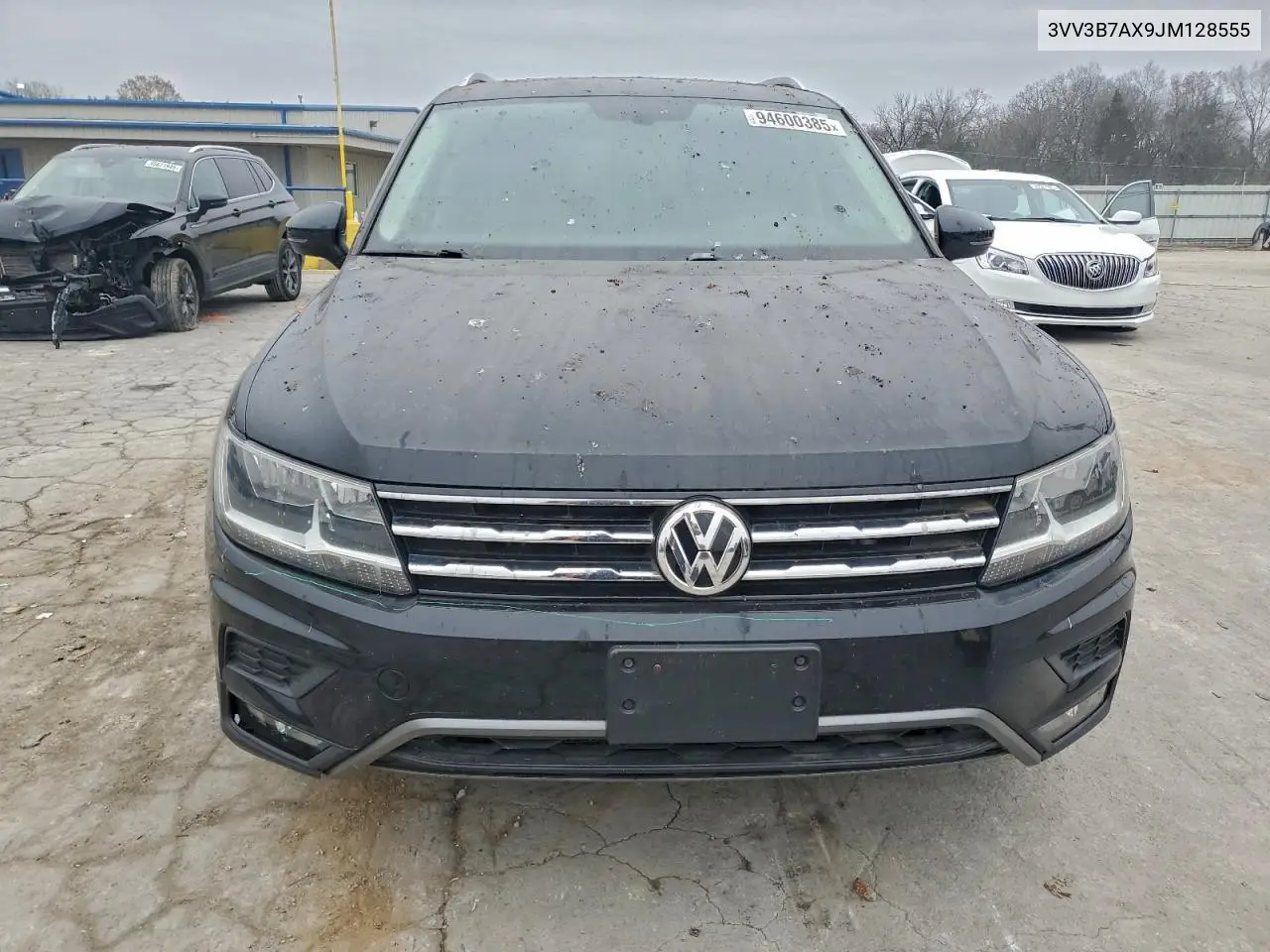 3VV3B7AX9JM128555 2018 Volkswagen Tiguan Se