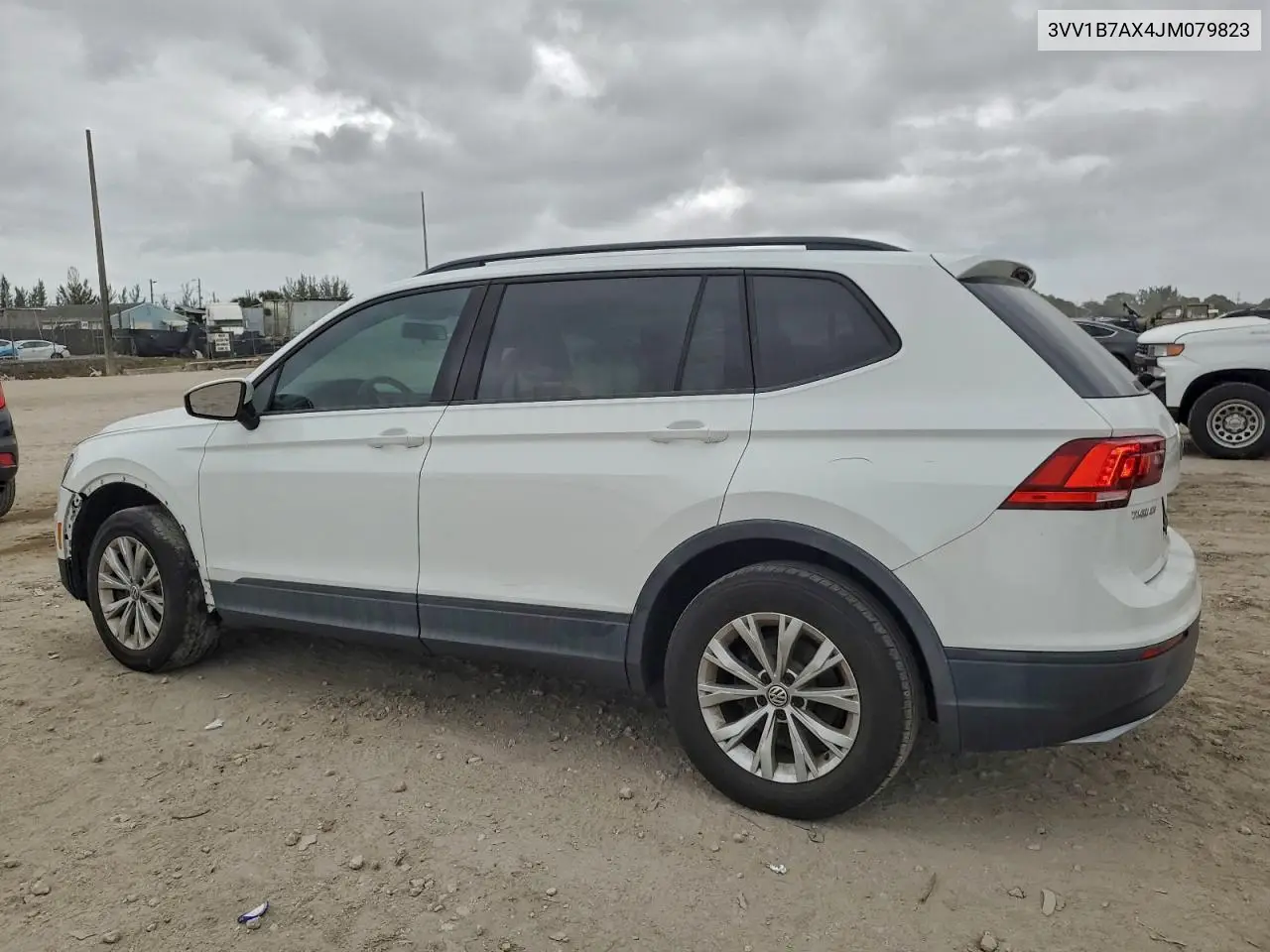 3VV1B7AX4JM079823 2018 Volkswagen Tiguan S