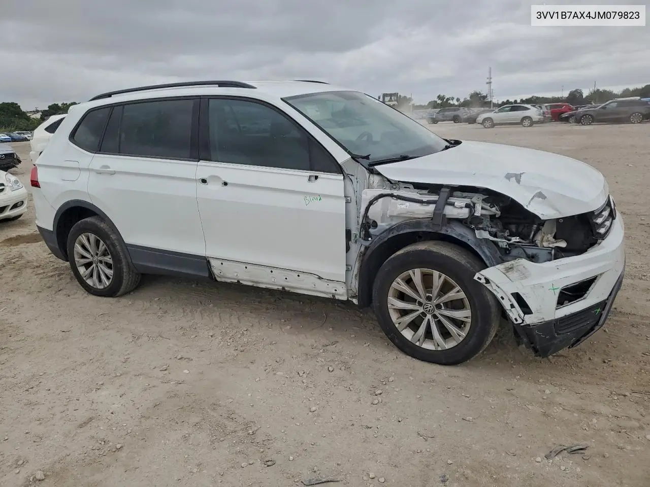 3VV1B7AX4JM079823 2018 Volkswagen Tiguan S