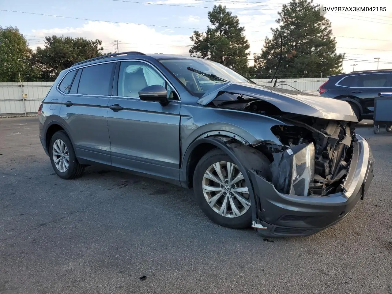 3VV2B7AX3KM042185 2019 Volkswagen Tiguan Se