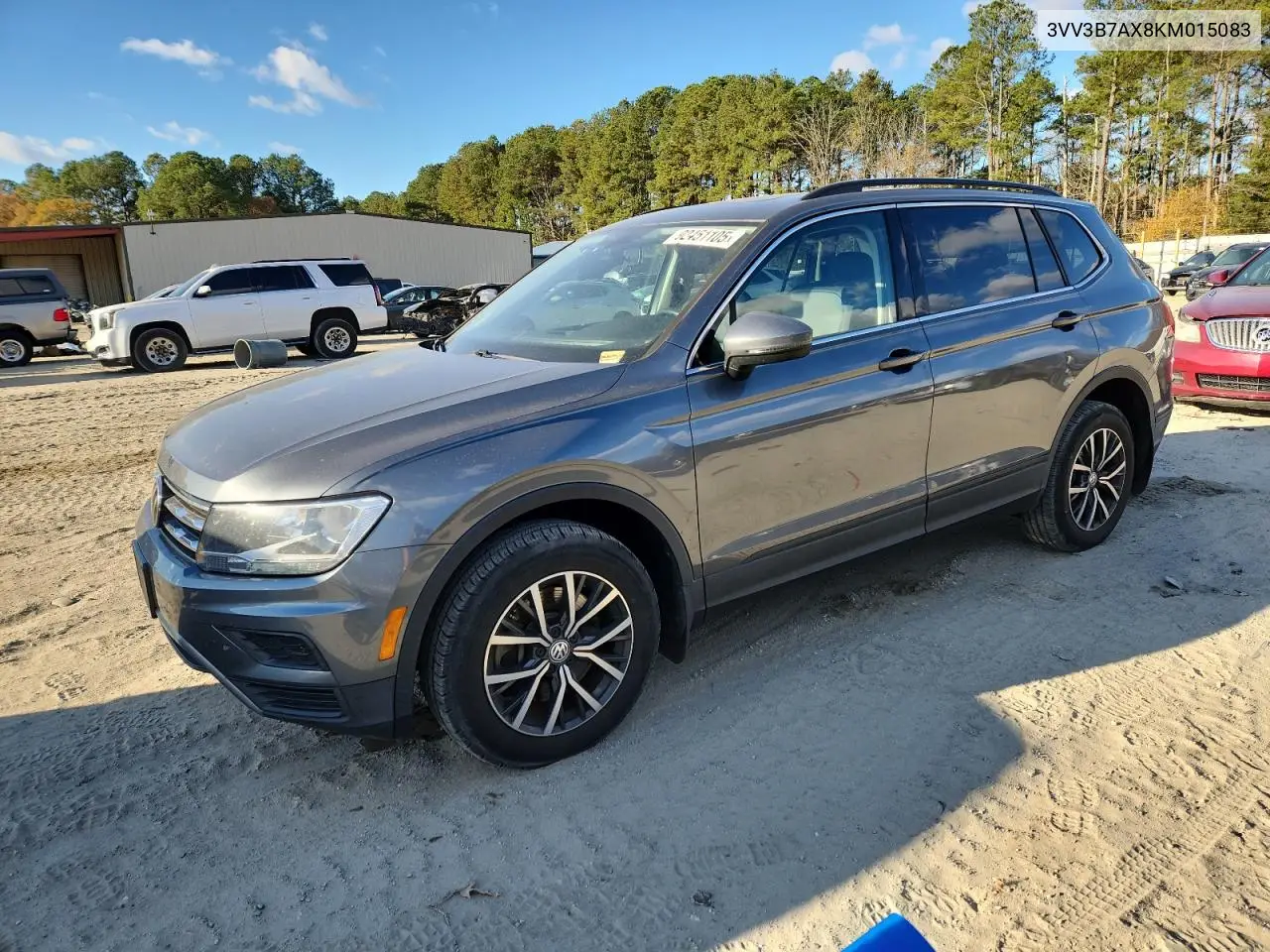 3VV3B7AX8KM015083 2019 Volkswagen Tiguan Se